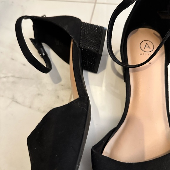 Addition Elle size 9.5W fits like 11 - Picture 3 of 5